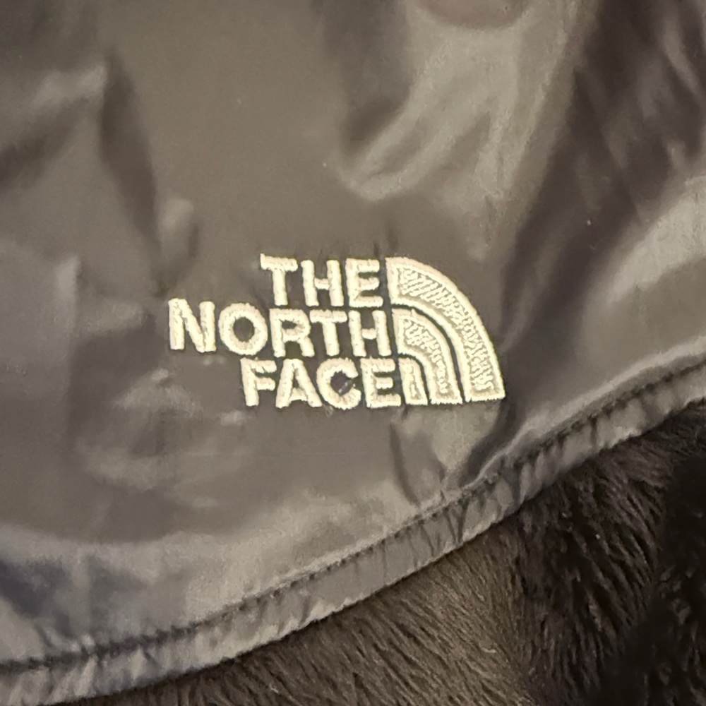 The North Face Black Hooded Fleece Jacket - Picture 5 of 7